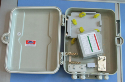 光纖箱與盒式光纖箱 24芯塑料材質光纖箱在工控通訊設備中的應用